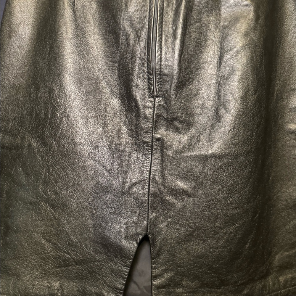 Black leather skirt - Picture 8 of 10